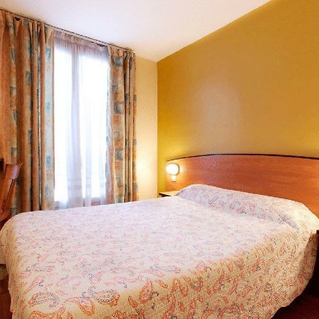 Hibiscus Republique Hotel Paris Bagian luar foto